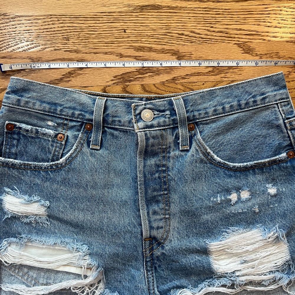 levi’s 501 high waisted denim shorts - Picture 3 of 6